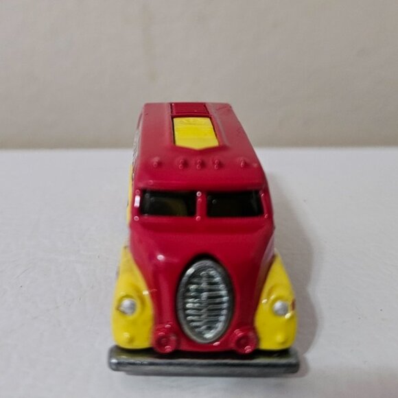 Mattel Hot Wheels Skittles Deco Delivery, Diecast Vehicle - Picture 4 of 5